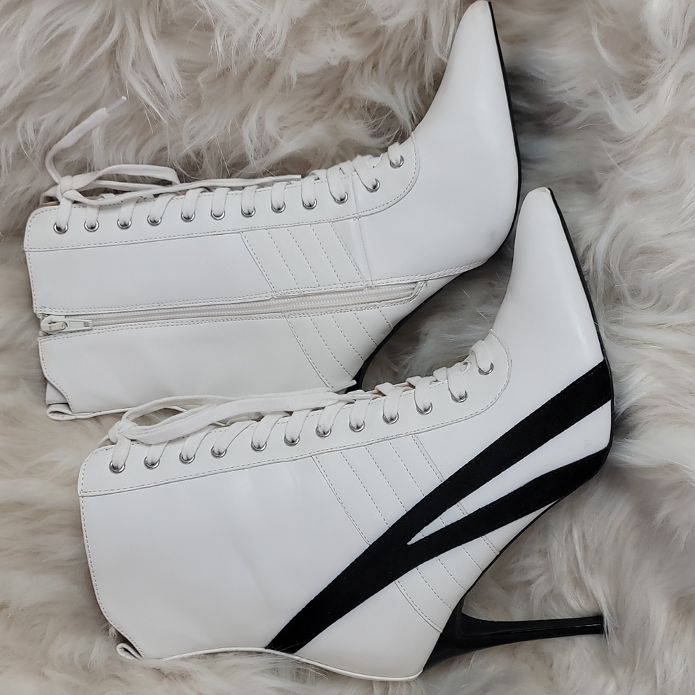 Ankle White boots